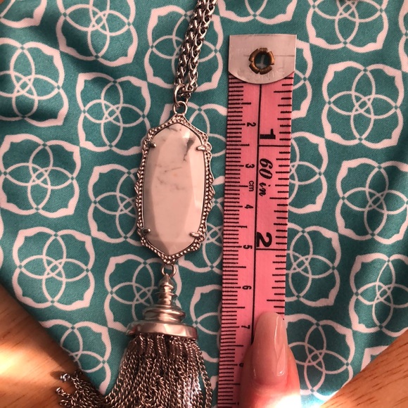 Kendra Scott Everly Necklace in White Howlite - Picture 3 of 3